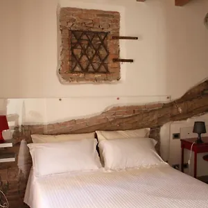 https://la-filanda.it-lombardy.com